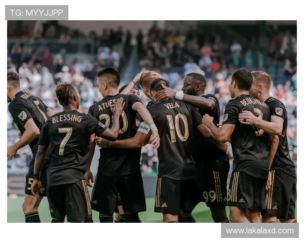 洛里直言洛杉矶 FC 差距,38 岁门神或迎生涯终章(2)